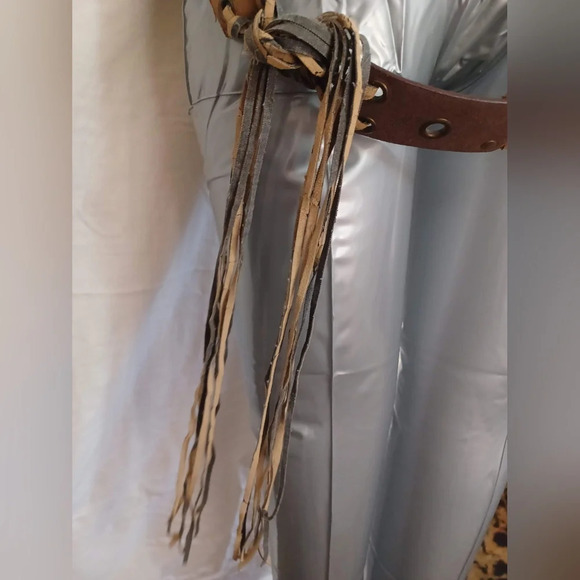 A Vintage Leather Brown Waist Tie Belt - Picture 2 of 6